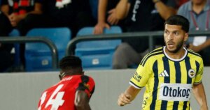 prediksi skor Fenerbahce vs Lyon