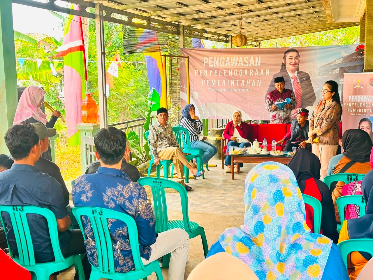 Tuti Turimayanti Dorong Perbaikan Infrastruktur dan Pembukaan Lapangan Kerja di Cikalong Wetan 1 Tuti Turimayanti Dorong Perbaikan Infrastruktur dan Pembukaan Lapangan Kerja di Cikalong Wetan 1
