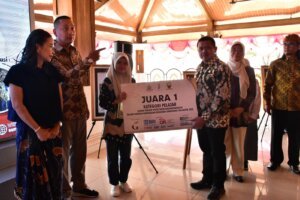 Karya “Simbol Kebanggaan Sumedang” Antar Shaskia Raih Juara Sumedang Ngabatik 2026 8
