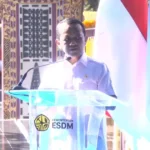 Menteri ESDM Bahlil mengatakan PLTS 100 GW hemat Rp73,9T
