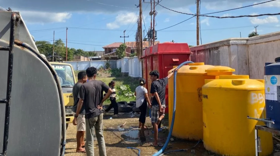 Kementerian PU salurkan air bersih untuk 1.305 jiwa di Sikka 1 Kementerian PU salurkan air bersih untuk 1.305 jiwa di Sikka