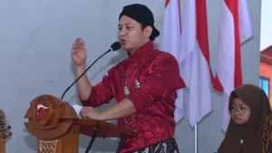 OJK Apresiasi Program Sangu Sampah oleh Bupati Trenggalek Mochamad Nur Arifin untuk Lingkungan Sehat