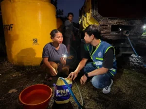 PNM distribusikan dua toren air ke Posko Robo di Ruteng