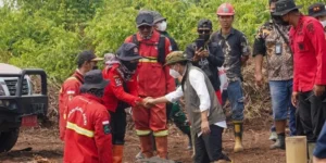 Menhut Raja Antoni Sebut Penanganan Karhutla Riau Model Kolaborasi Efektif dalam Pengelolaan Lingkungan