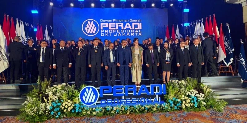 Peradi Profesional DKI Jakarta Dilantik, Harris Arthur Hedar Tegaskan Pentingnya Integritas Profesi 1 Peradi Profesional DKI Jakarta Dilantik, Harris Arthur Hedar Tegaskan Pentingnya Integritas Profesi