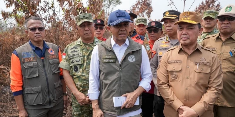 Menteri Kehutanan Raja Antoni: Penurunan Titik Panas Karhutla Kalbar 2023, Namun Asap Masih Ada 1 Menteri Kehutanan Raja Antoni: Penurunan Titik Panas Karhutla Kalbar 2023, Namun Asap Masih Ada