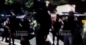 pukuli pengendara motor