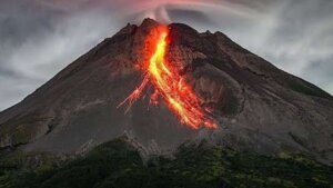 PVMBG Pastikan Enam Gunung Api Erupsi Bersamaan Bukan Saling Memicu 1