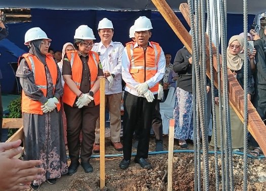 ‎Groundbreaking SMP Negeri 14 Kota Cimahi, Pemkot Kucurkan 4,2 M Dengan Target Rampung Bulan Desember
